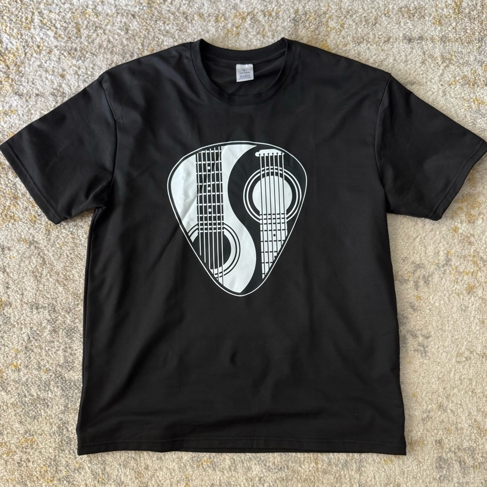 Men's polyester guitar pick ying-yang shirt